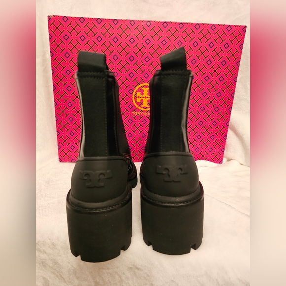 📢SALE NEW! TORY BURCH Chelsea Lug Sole Ankle Boots - Picture 15 of 15